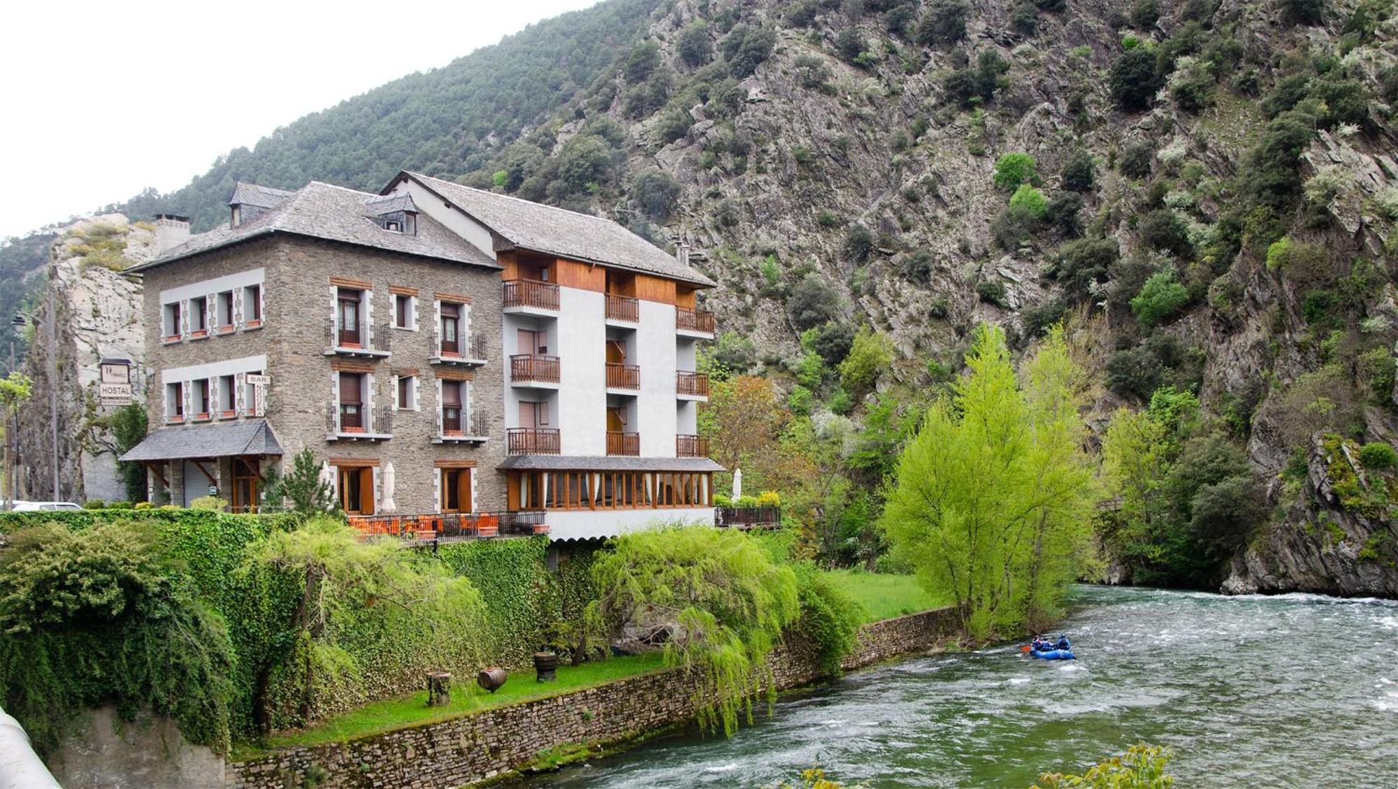 Hotel Hostal Noguera Llavorsí Exterior foto